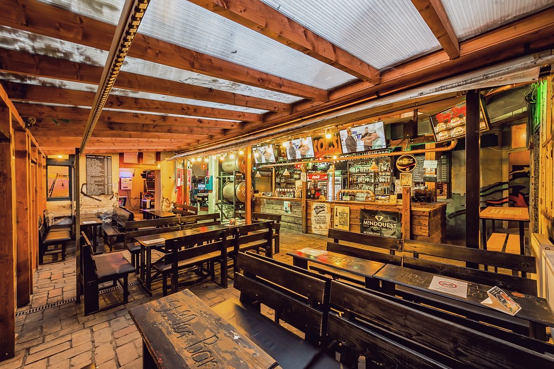 Füge Udvar labyrinthe