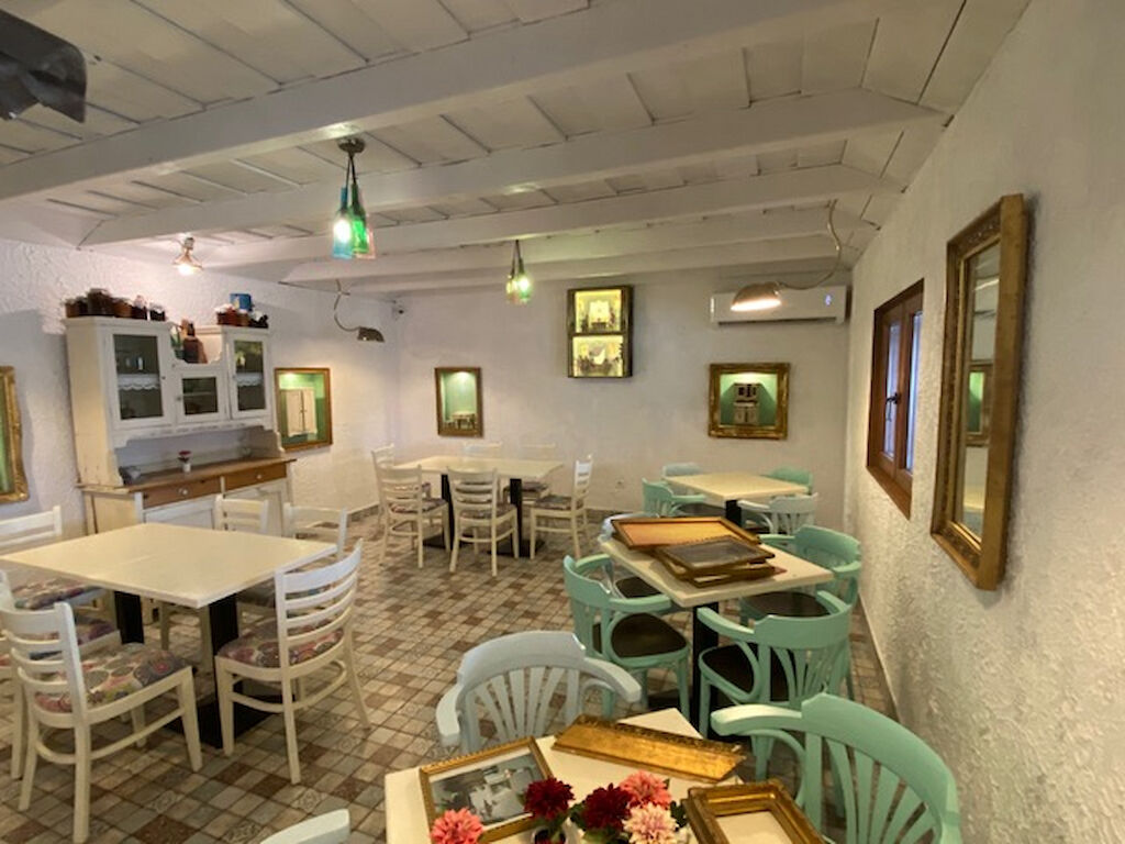 For Sale Pub et Otthonka